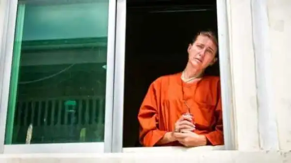 Australian love scam victims jailed after Nigerian drug trafficker & fraudster tricked her into bringing bag with drugs into Cambodia